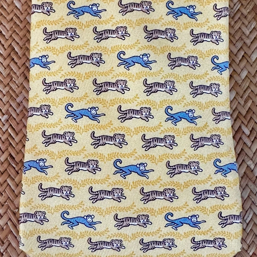 Hermes Men’s Yellow and Blue Monkey and Cat Patterned Neck Tie - Picture 2 of 5